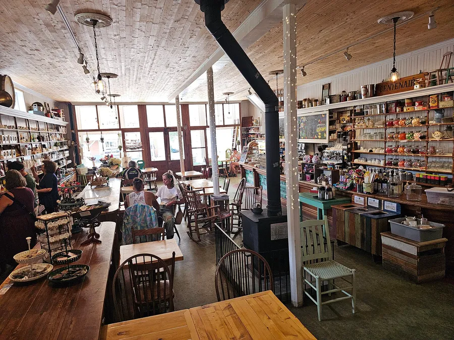 Boutique Beauty, Skincare & Cosmetic Treatments — on location