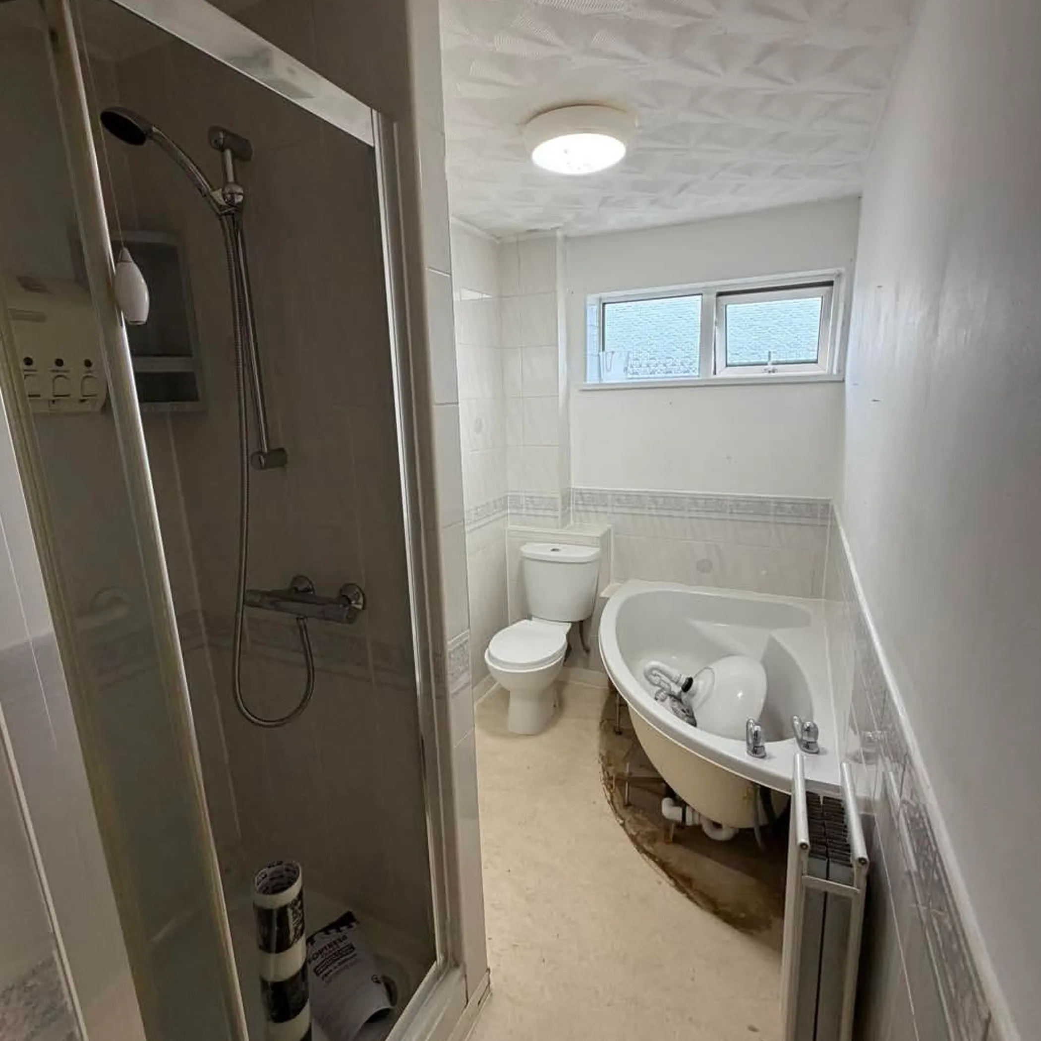 bathroom plumbing fixtures